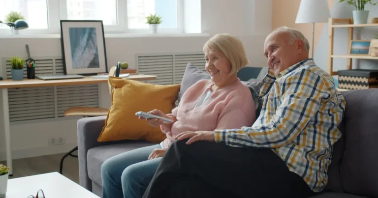Simple Home Energy Saving Hacks for Seniors on a Fixed Budget (2026 Guide)